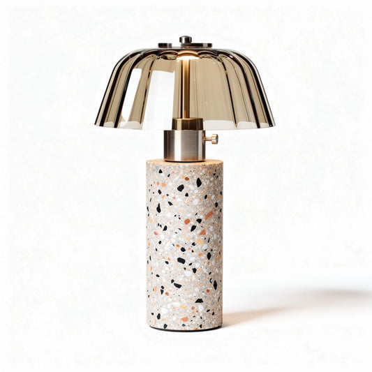 Terrazzo tafellamp met metalen kap 25 x 25 x 40cm voor binnengebruik